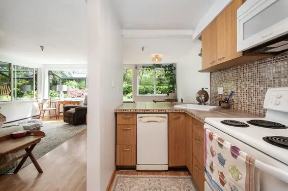 117 1363 Clyde Avenue, West Vancouver For Sale - image 13