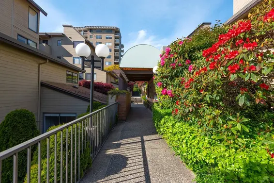 117 1363 Clyde Avenue, West Vancouver For Sale - image 33