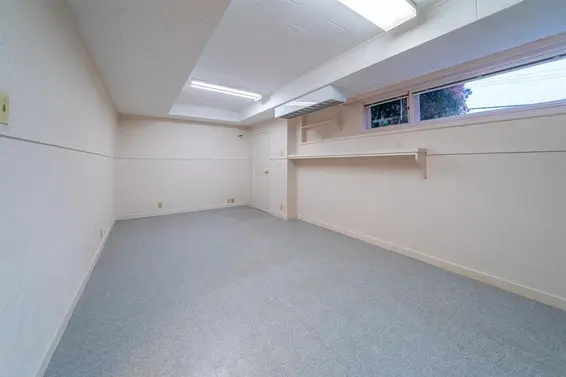 2870 Thorncliffe Drive, North Vancouver For Sale - image 19
