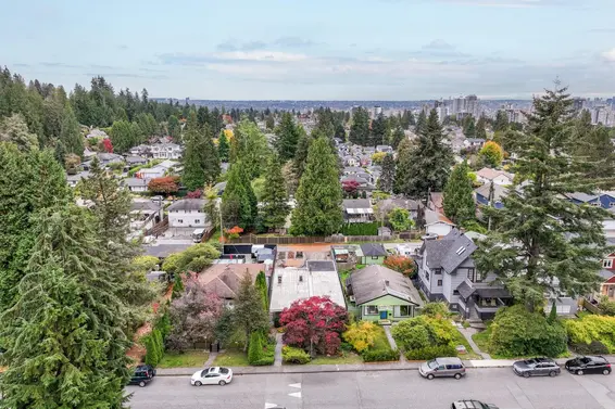 331 East 24th Street, North Vancouver