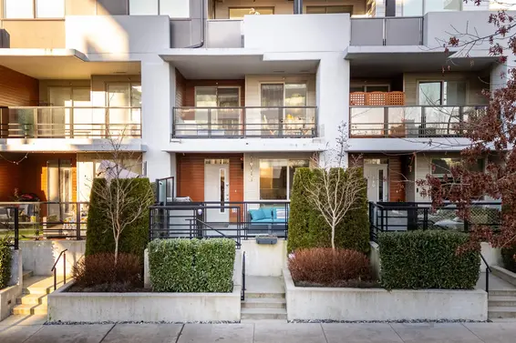 TH10 108 East 8th Street, North Vancouver For Sale - image 3