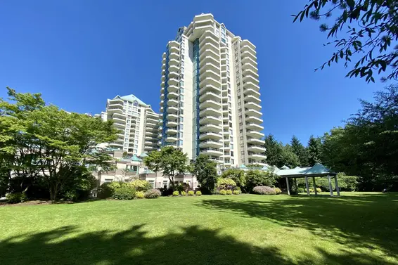 3B 338 Taylor Way, West Vancouver