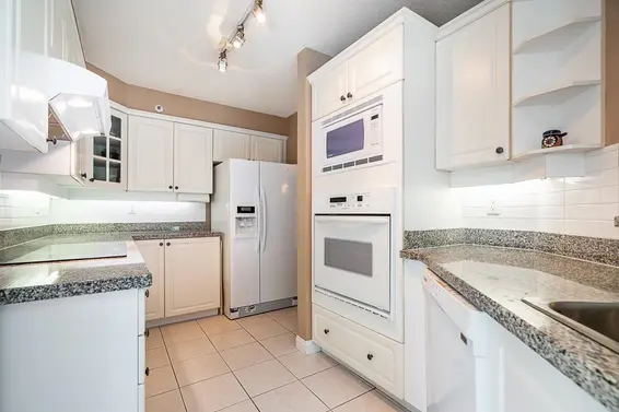 3B 338 Taylor Way, West Vancouver For Sale - image 11