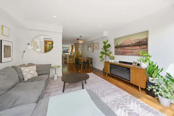2222 Caledonia Avenue, North Vancouver For Sale - image 11
