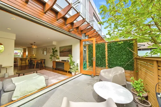 2222 Caledonia Avenue, North Vancouver For Sale - image 12