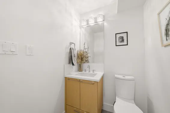 2222 Caledonia Avenue, North Vancouver For Sale - image 15