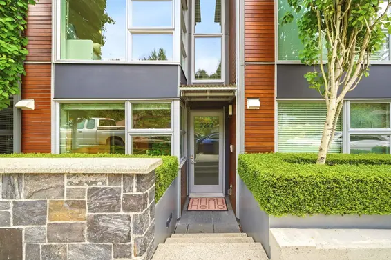 2222 Caledonia Avenue, North Vancouver For Sale - image 2