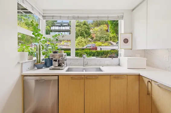 2222 Caledonia Avenue, North Vancouver For Sale - image 4