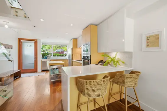 2222 Caledonia Avenue, North Vancouver For Sale - image 7