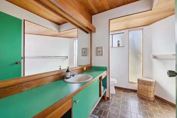 2240 Windridge Drive, North Vancouver For Sale - image 17