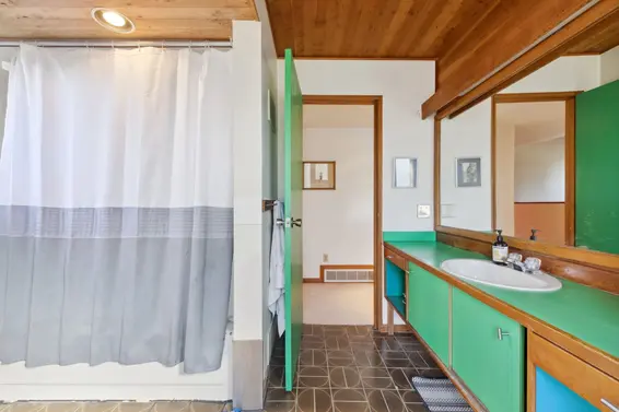 2240 Windridge Drive, North Vancouver For Sale - image 18