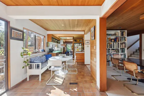 2240 Windridge Drive, North Vancouver For Sale - image 7