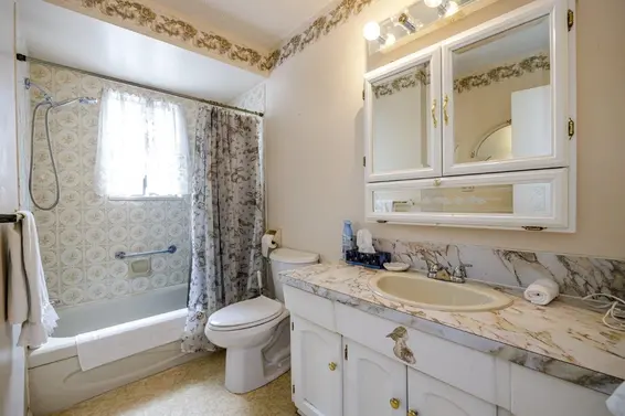 1154 Wellington Drive, North Vancouver For Sale - image 14