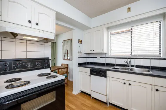 1154 Wellington Drive, North Vancouver For Sale - image 15
