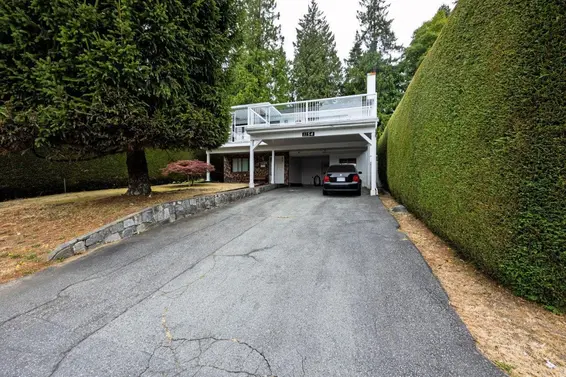 1154 Wellington Drive, North Vancouver For Sale - image 4