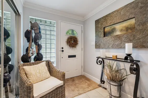 3491 St. Georges Avenue, North Vancouver For Sale - image 2