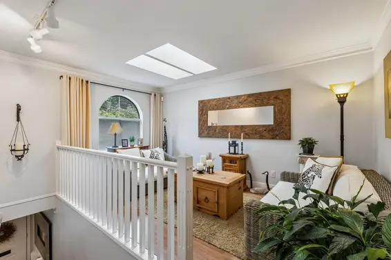 3491 St. Georges Avenue, North Vancouver For Sale - image 3