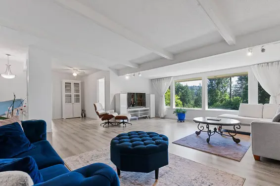 5645 Westport Road, West Vancouver