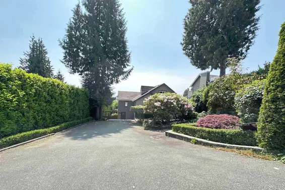 2522 Nelson Avenue, West Vancouver For Sale - image 2
