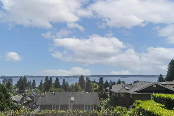 2522 Nelson Avenue, West Vancouver For Sale - image 3