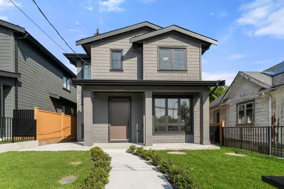 1350 Ross Road, North Vancouver