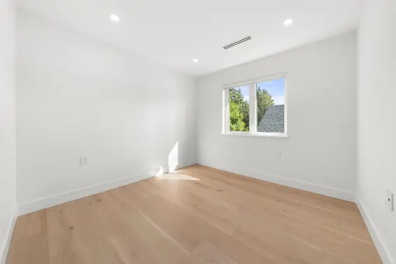 1350 Ross Road, North Vancouver For Sale - image 28