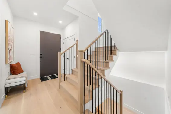 1350 Ross Road, North Vancouver For Sale - image 3