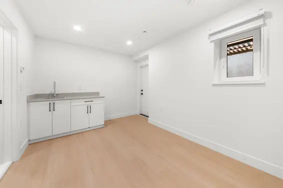 1350 Ross Road, North Vancouver For Sale - image 33