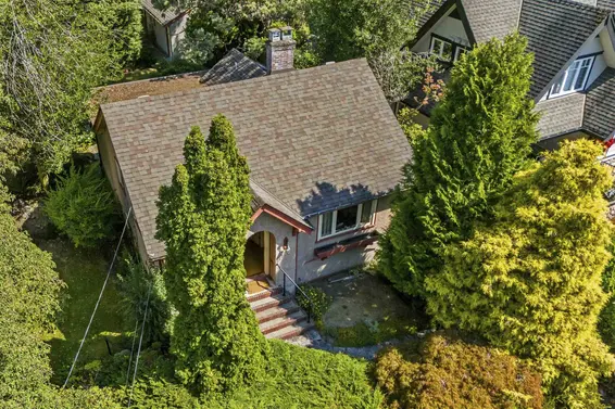 1869 Duchess Avenue, West Vancouver For Sale - image 4