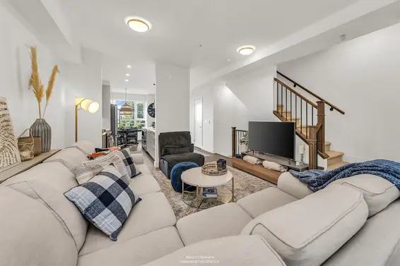 8 244 East 5th Street, North Vancouver For Sale - image 6