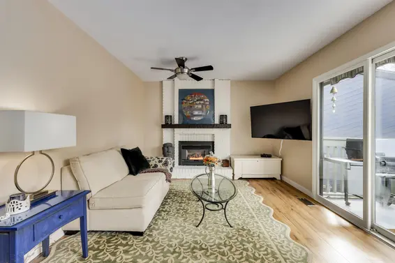 2419 Weymouth Place, North Vancouver For Sale - image 11