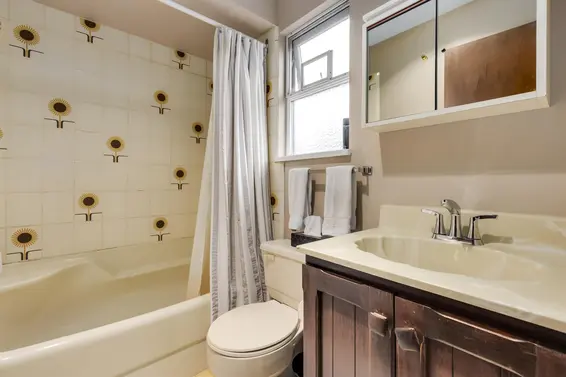 2419 Weymouth Place, North Vancouver For Sale - image 17