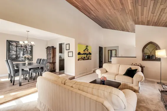 2419 Weymouth Place, North Vancouver For Sale - image 4