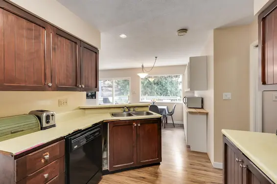 2419 Weymouth Place, North Vancouver For Sale - image 9
