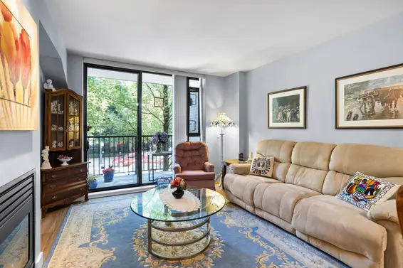 205 175 West 1st Street, North Vancouver For Sale - image 4