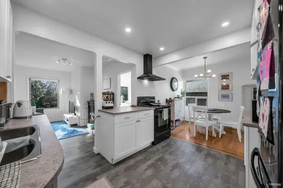 441 Tempe Crescent, North Vancouver For Sale - image 10