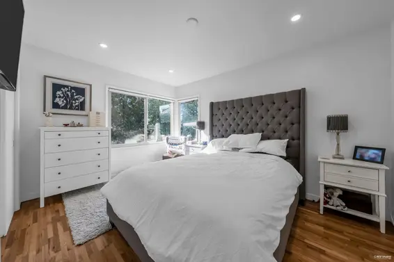 441 Tempe Crescent, North Vancouver For Sale - image 14