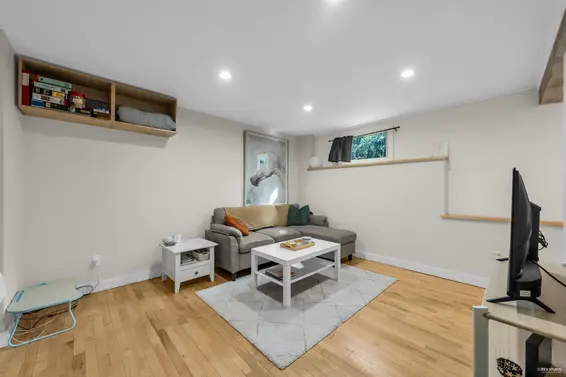 441 Tempe Crescent, North Vancouver For Sale - image 22
