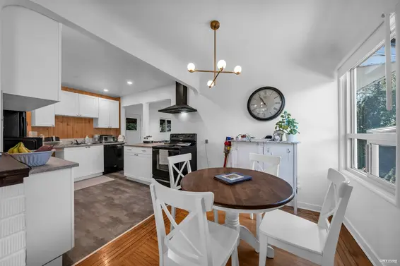 441 Tempe Crescent, North Vancouver For Sale - image 7