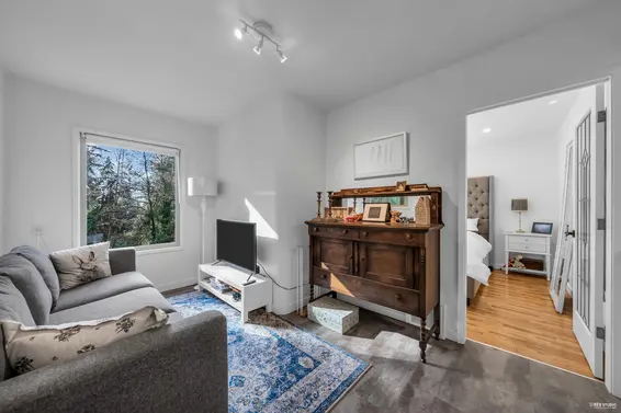 441 Tempe Crescent, North Vancouver For Sale - image 9
