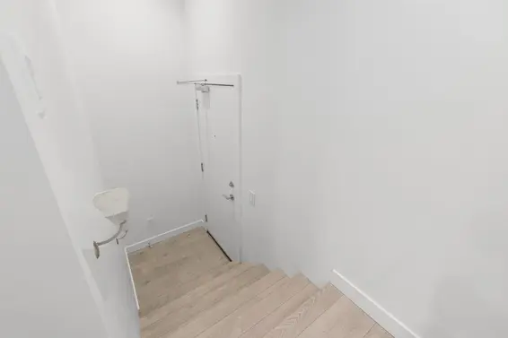 TH1 128 East 8th Street, North Vancouver For Sale - image 29