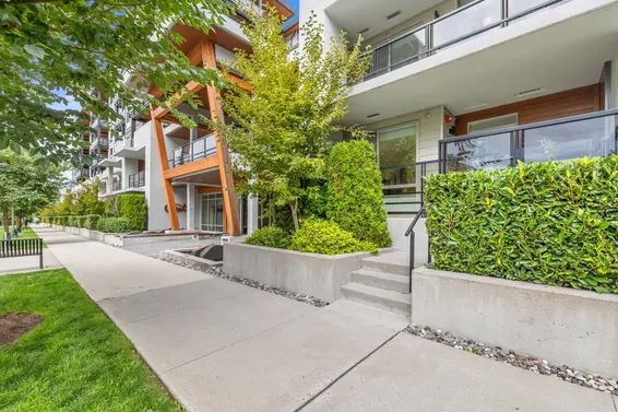TH1 128 East 8th Street, North Vancouver For Sale - image 3