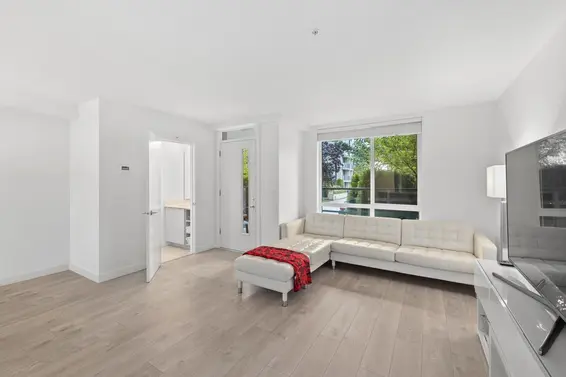 TH1 128 East 8th Street, North Vancouver For Sale - image 9