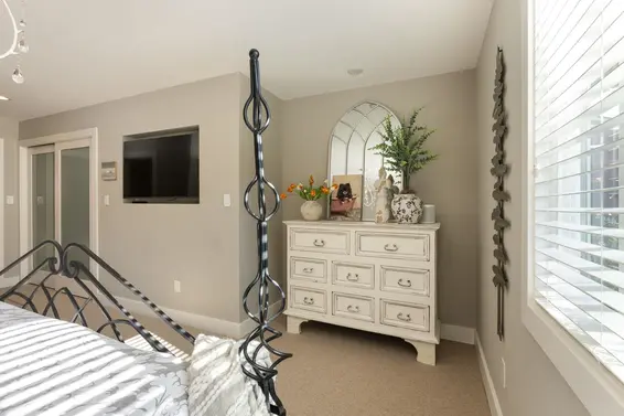 3665 Rutherford Crescent, North Vancouver For Sale - image 17