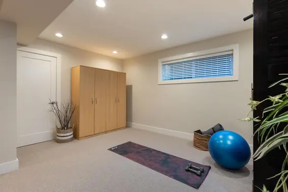 3665 Rutherford Crescent, North Vancouver For Sale - image 23