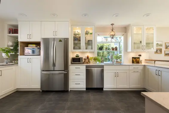 3665 Rutherford Crescent, North Vancouver For Sale - image 3