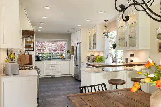 3665 Rutherford Crescent, North Vancouver For Sale - image 4