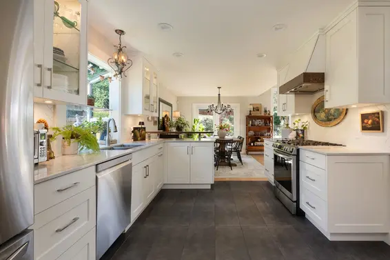 3665 Rutherford Crescent, North Vancouver For Sale - image 5