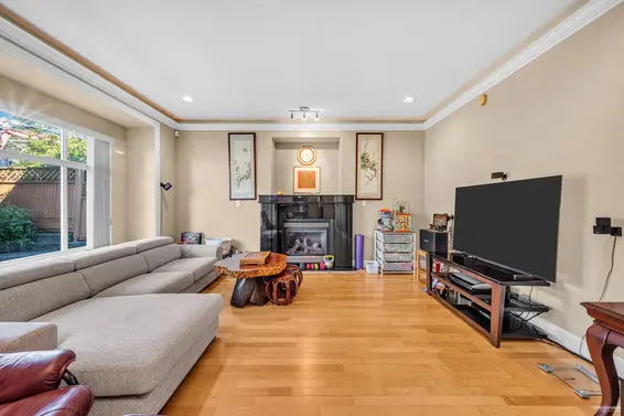 648 East 3rd Street, North Vancouver For Sale - image 12