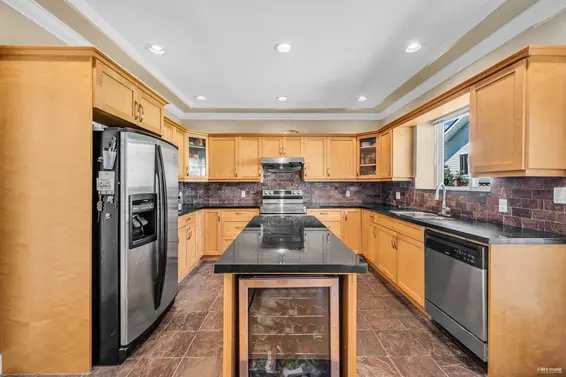648 East 3rd Street, North Vancouver For Sale - image 16
